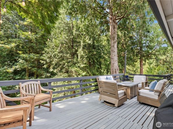 3227 103rd Place NE, Bellevue WA 98004