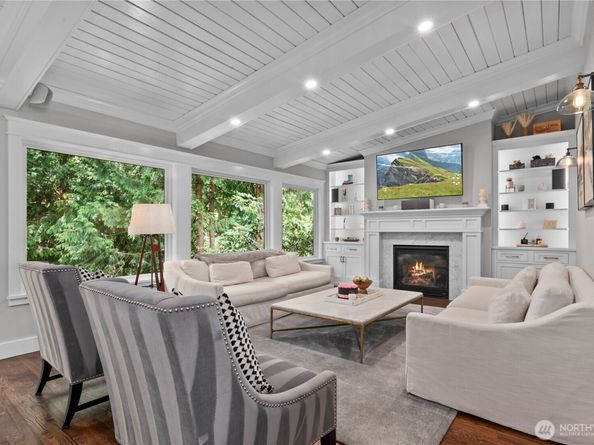 3227 103rd Place NE, Bellevue WA 98004