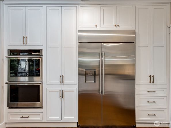 3227 103rd Place NE, Bellevue WA 98004