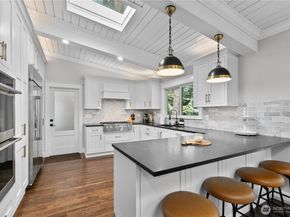 3227 103rd Place NE, Bellevue WA 98004