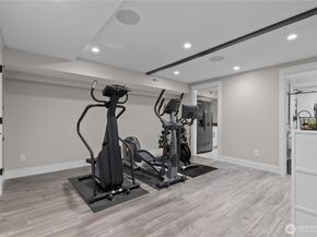 3227 103rd Place NE, Bellevue WA 98004