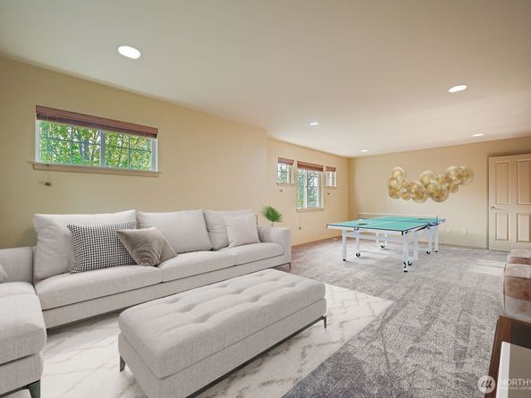 16200 Parkside Way SE, Renton WA 98058