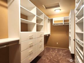 16200 Parkside Way SE, Renton WA 98058