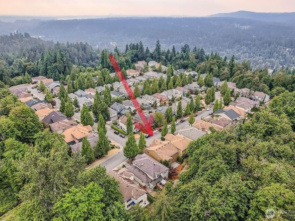 16200 Parkside Way SE, Renton WA 98058