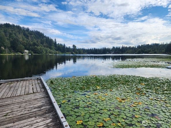 16200 Parkside Way SE, Renton WA 98058