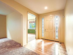 16200 Parkside Way SE, Renton WA 98058