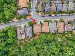 16200 Parkside Way SE, Renton WA 98058