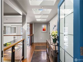 842 W Lake Sammamish Parkway SE, Bellevue WA 98008