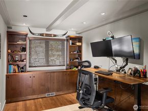 842 W Lake Sammamish Parkway SE, Bellevue WA 98008