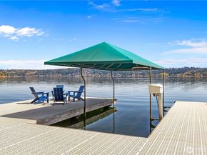 842 W Lake Sammamish Parkway SE, Bellevue WA 98008