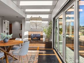 842 W Lake Sammamish Parkway SE, Bellevue WA 98008