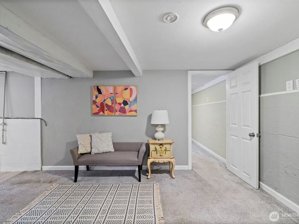 10743 14th Avenue SW, Seattle WA 98146