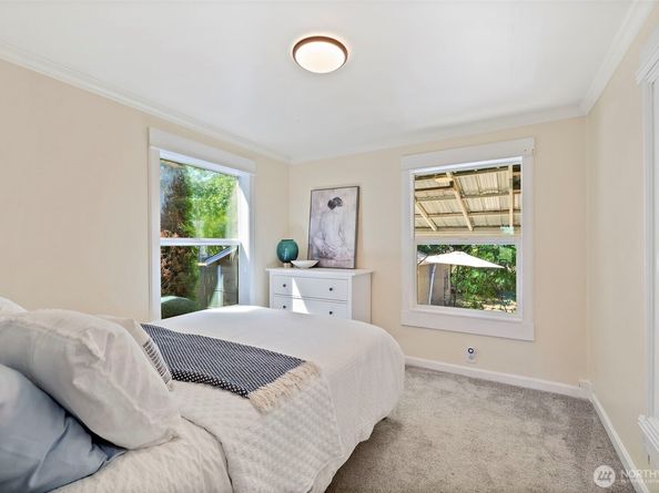 10743 14th Avenue SW, Seattle WA 98146