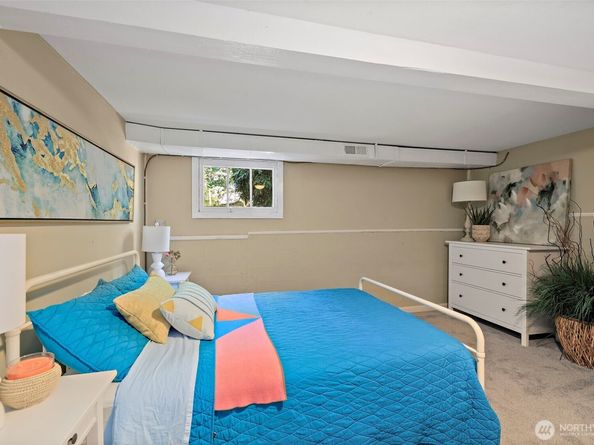 10743 14th Avenue SW, Seattle WA 98146
