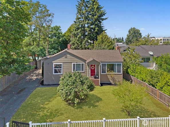 10743 14th Avenue SW, Seattle WA 98146
