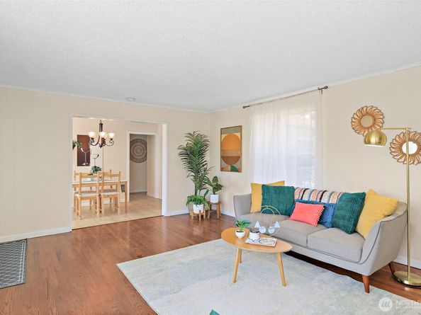 10743 14th Avenue SW, Seattle WA 98146