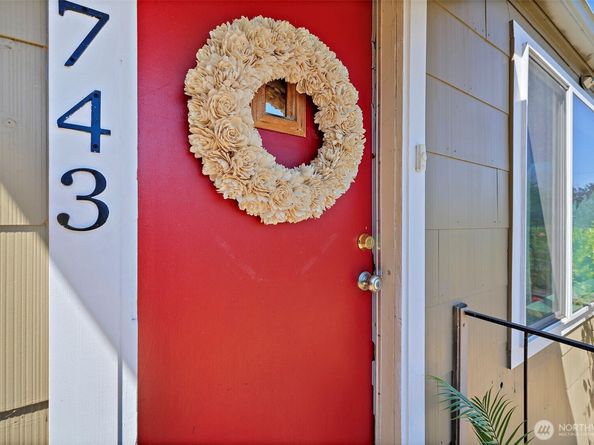 10743 14th Avenue SW, Seattle WA 98146