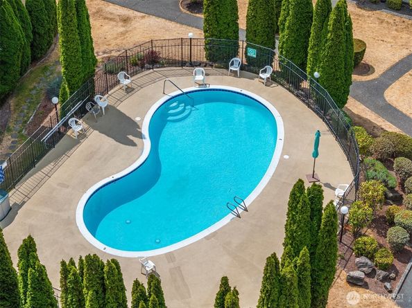 31003 14th Avenue S E14, Federal Way WA 98003