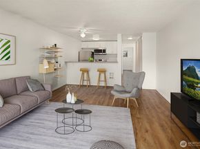 31003 14th Avenue S E14, Federal Way WA 98003