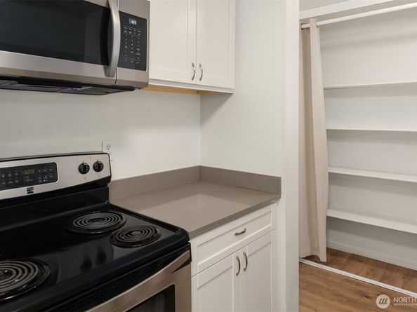 31003 14th Avenue S E14, Federal Way WA 98003