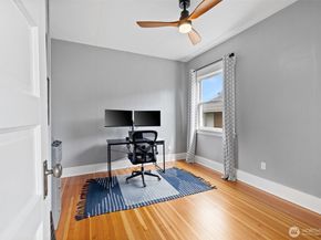 324 NE 50th Street, Seattle WA 98105