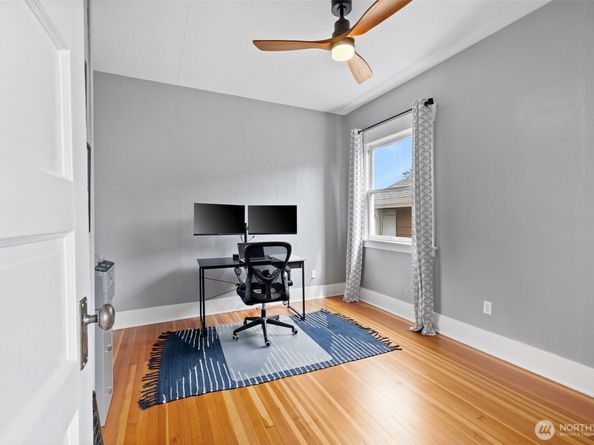 324 NE 50th Street, Seattle WA 98105