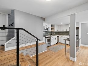 324 NE 50th Street, Seattle WA 98105