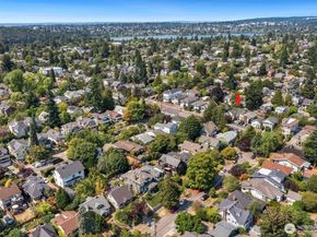 324 NE 50th Street, Seattle WA 98105