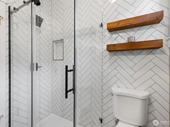 324 NE 50th Street, Seattle WA 98105