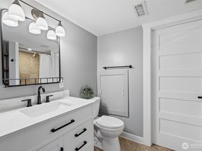 324 NE 50th Street, Seattle WA 98105