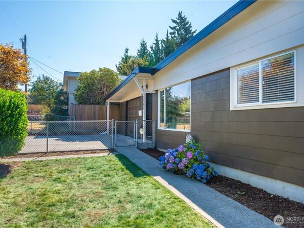 2209 NE 9th Street, Renton WA 98056