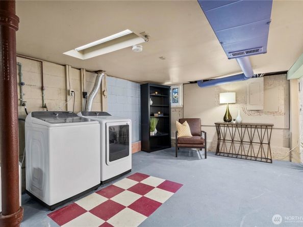 2209 NE 9th Street, Renton WA 98056