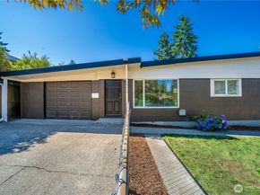 2209 NE 9th Street, Renton WA 98056
