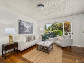 2209 NE 9th Street, Renton WA 98056