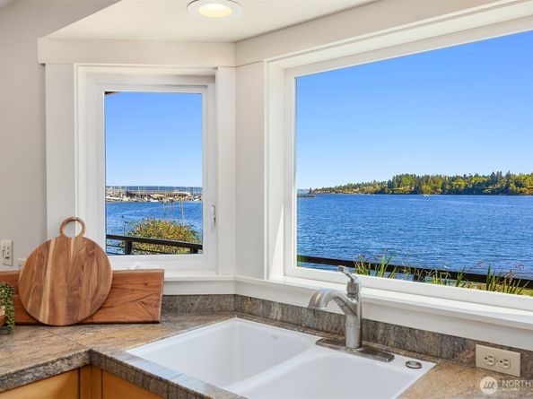 10809 NE West Kingston Road, Kingston WA 98346