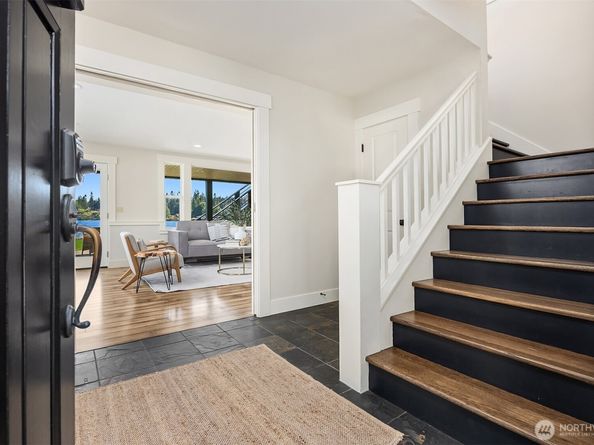 10809 NE West Kingston Road, Kingston WA 98346