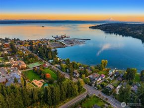 10809 NE West Kingston Road, Kingston WA 98346