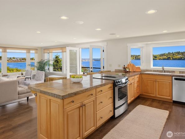 10809 NE West Kingston Road, Kingston WA 98346