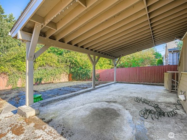 5040 35th Avenue SW, Seattle WA 98126