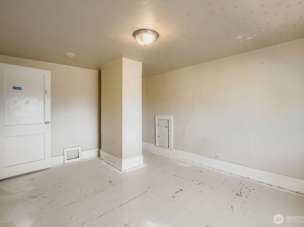 5040 35th Avenue SW, Seattle WA 98126