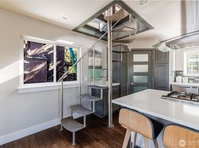 2542 Westlake Avenue N 5, Seattle WA 98109