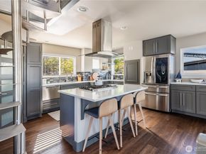 2542 Westlake Avenue N 5, Seattle WA 98109