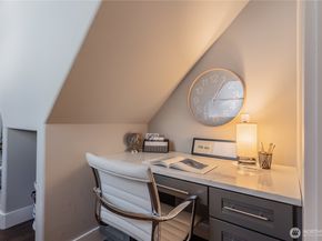 2542 Westlake Avenue N 5, Seattle WA 98109