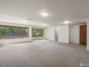 13427 90th Avenue NE, Kirkland WA 98034