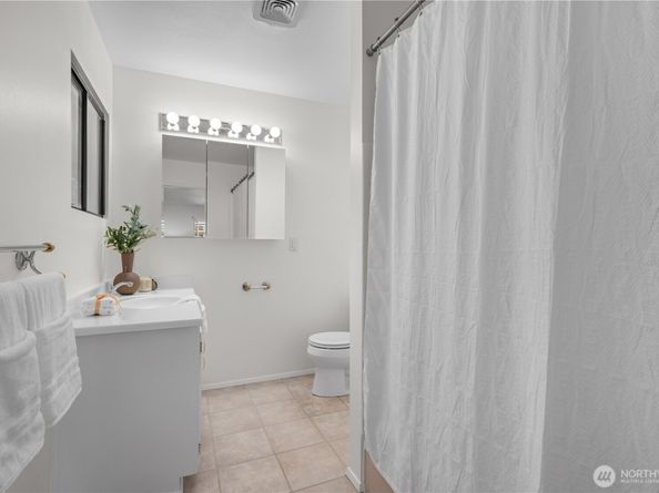 13427 90th Avenue NE, Kirkland WA 98034