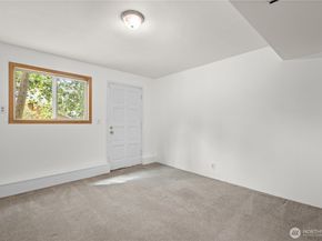 13427 90th Avenue NE, Kirkland WA 98034