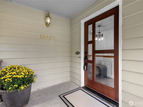 13427 90th Avenue NE, Kirkland WA 98034