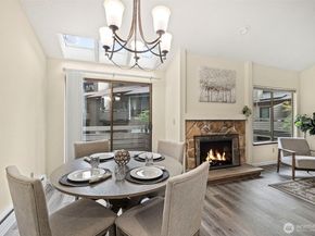 19119 Ballinger Way NE 204, Lake Forest Park WA 98155