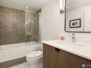 2816 Boyer Avenue E B, Seattle WA 98102