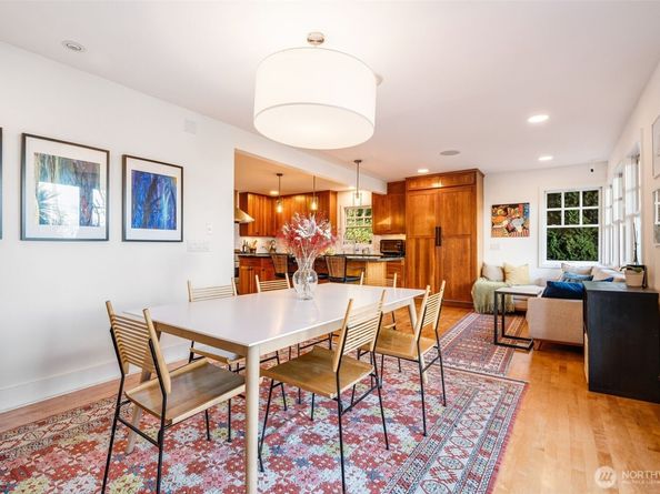 903 Lakside Avenue S, Seattle WA 98144